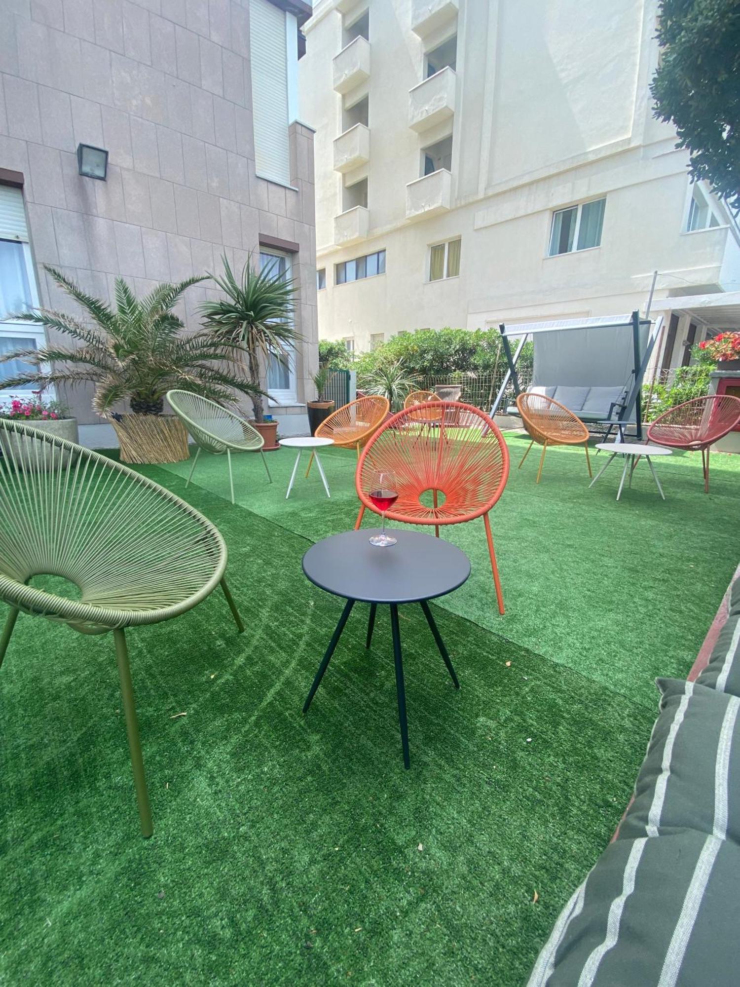 Hotel Nettuno ペザロ エクステリア 写真