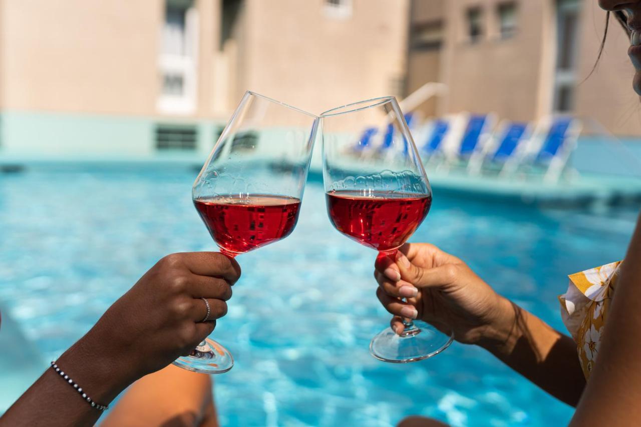 Hotel Nettuno ペザロ エクステリア 写真